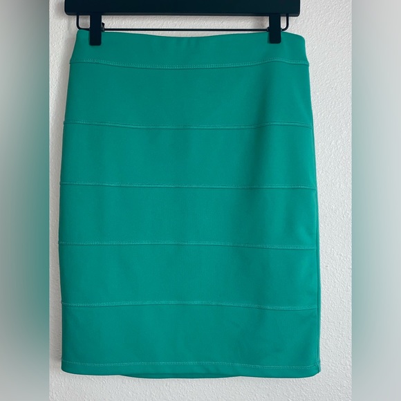 3/$15! In the Mix - Caribbean Aqua Pencil Bodycon Mini Skirt - Size Small - Picture 3 of 6